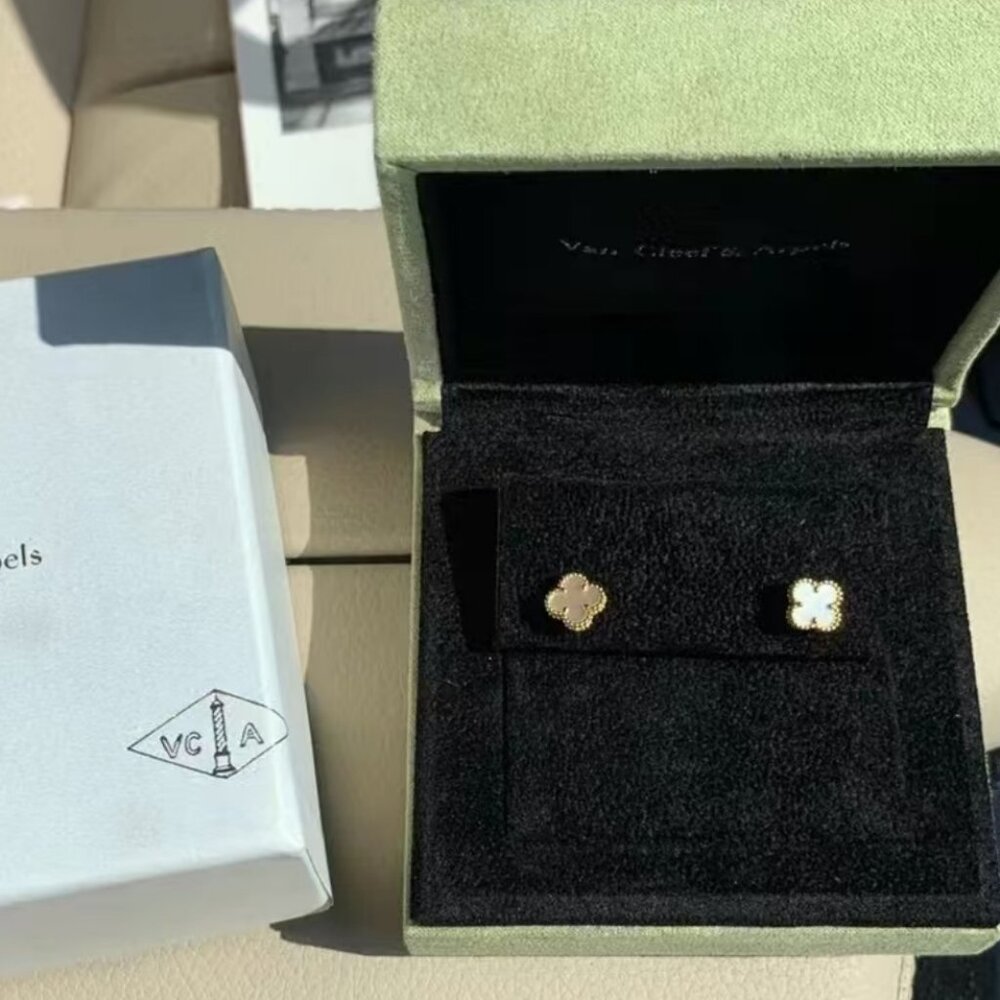 Authentic Van Cleef & Arpels 18K gold earrings